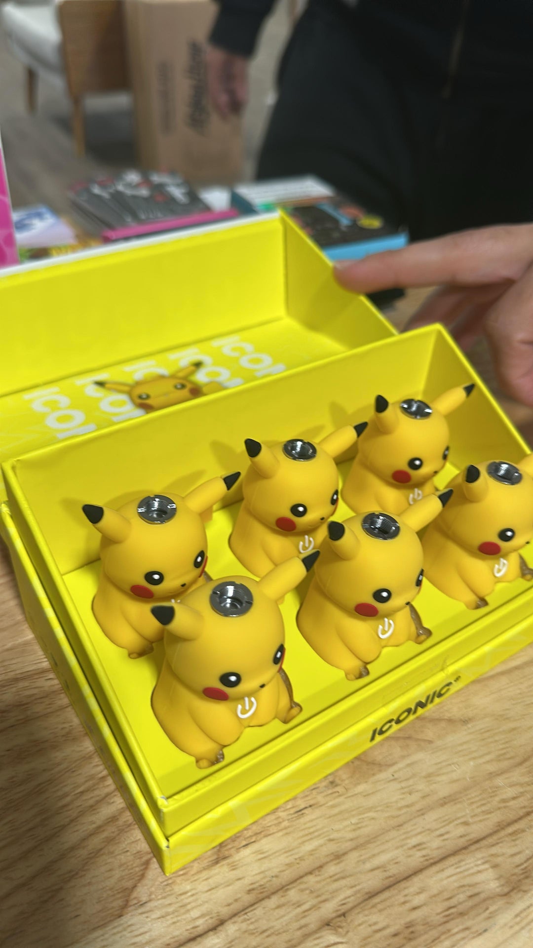 Iconic Battery - PIKA - Yellow  - POP of 6
